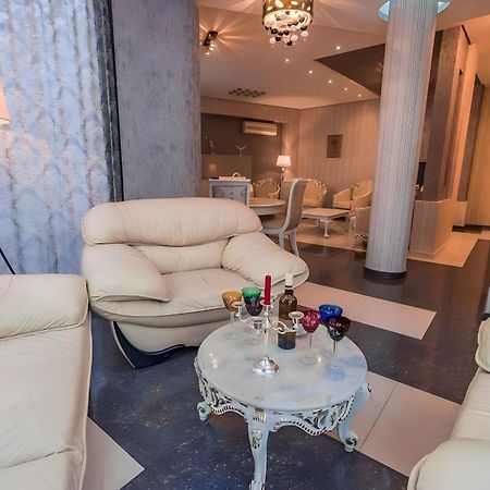 Apartamento Cabernet Corner Tiflis Exterior foto