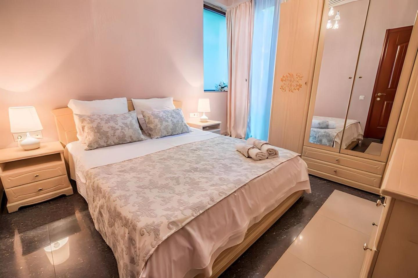 Apartamento Cabernet Corner Tiflis Exterior foto