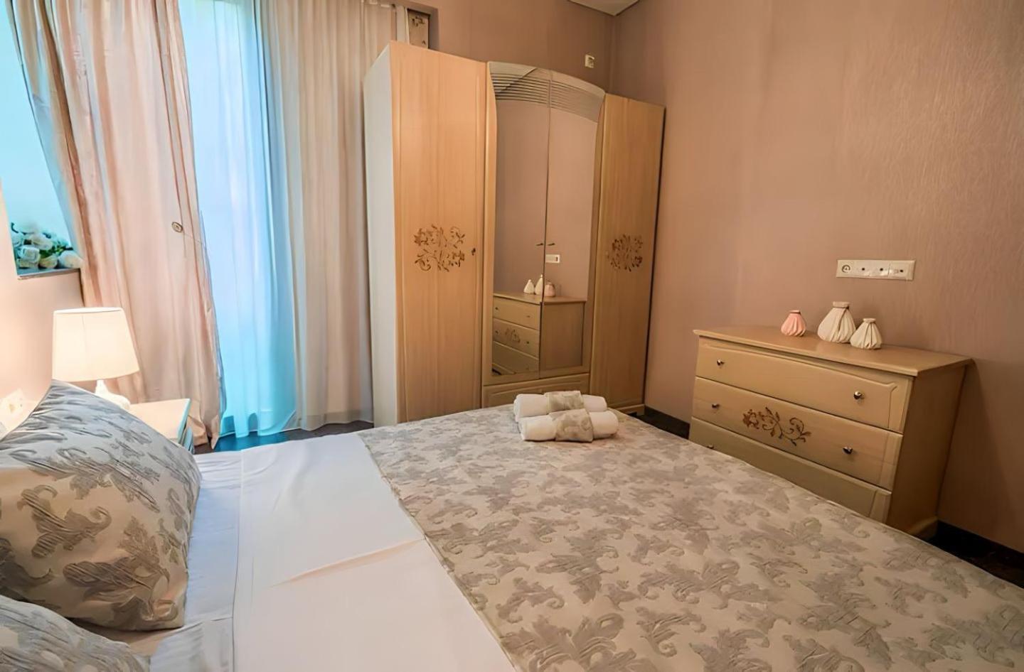 Apartamento Cabernet Corner Tiflis Exterior foto